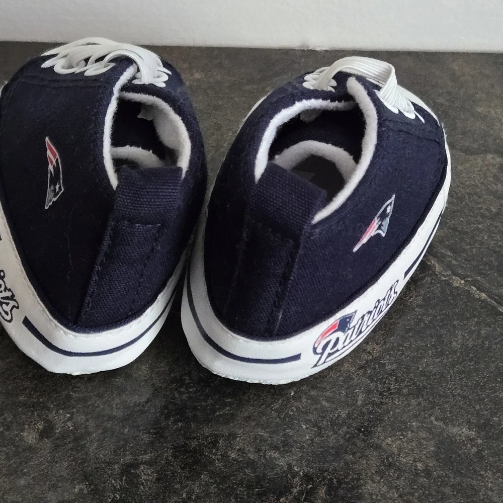 Patriots Baby Shoes Size 0-6 - Navy and White - Picture 4 of 12